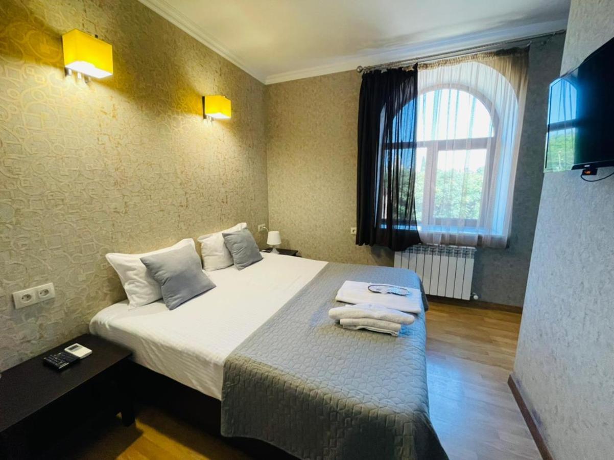 My Cityhotel Tbiliszi Kültér fotó